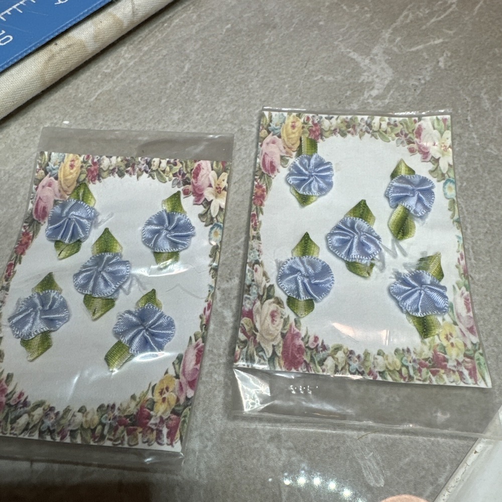 10 PCs  Hand Made Blue Satin Ribbon Flowers sewing  Craft Doll Costume Scrap